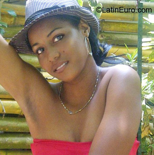 Date this fun Colombia girl Gebides from Cartagena CO10191