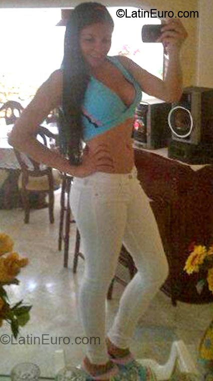 Date this exotic Colombia girl Stephania from Cali CO10810