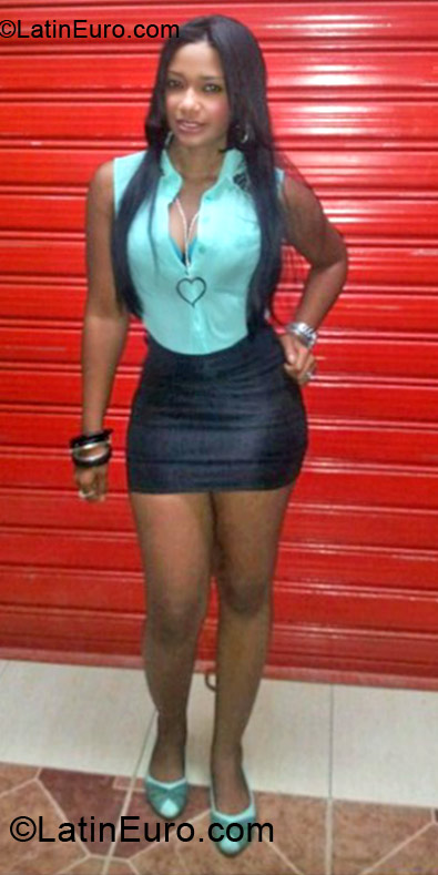 Date this sultry Dominican Republic girl Franyeli from Santo Domingo DO17403