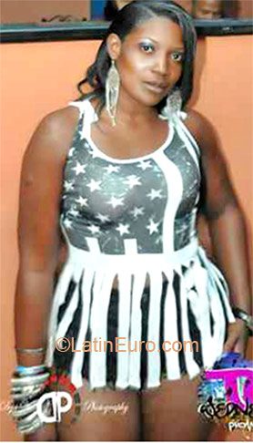 Date this voluptuous Jamaica girl Shelisa from Montego Bay JM641