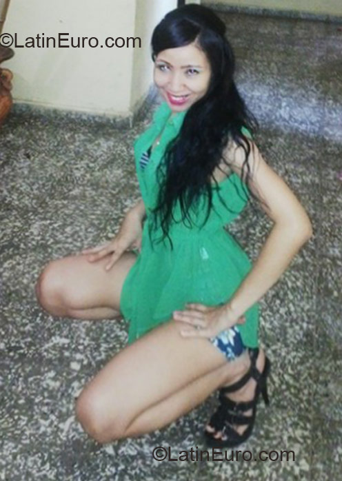 Date this charming Dominican Republic girl Frannyel from La Vega DO12142