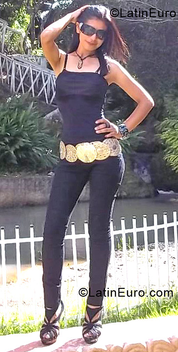Date this tall Honduras girl Gloria Sol from San Pedro Sula HN761