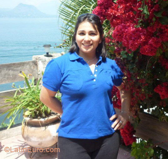 Date this delightful Guatemala girl Sharily from Guatamala City GT43
