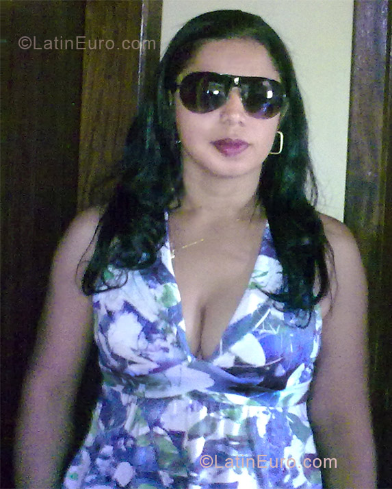 Date this good-looking Brazil girl Alessandra from Sao Paulo BR7146