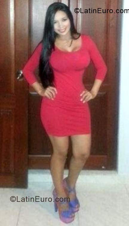 Date this stunning Dominican Republic girl Farfn from Santo Domingo DO12889