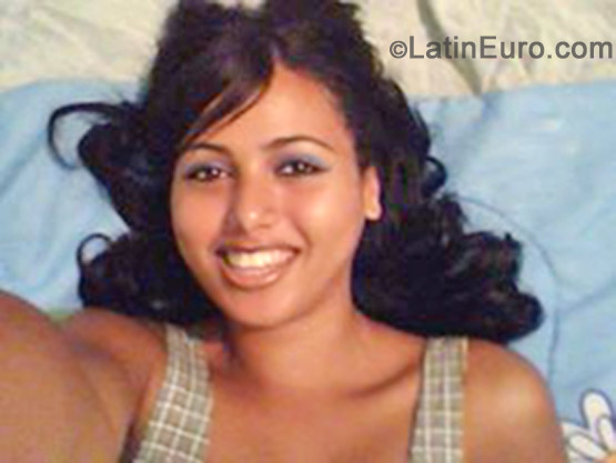 Date this cute Brazil girl Bianca from Recife BR7856