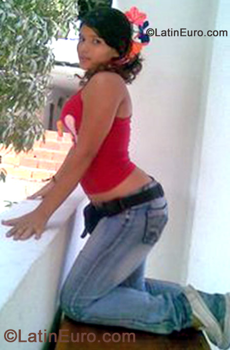 Date this young Colombia girl Daily de la pea from Barranquilla CO11716