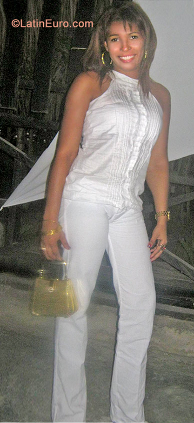 Date this attractive Colombia girl Glis from Cartagena CO11757