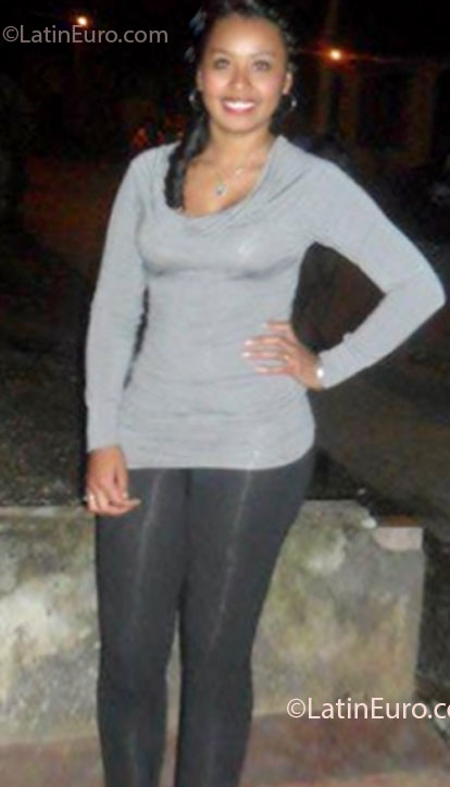 Date this gorgeous Colombia girl ANDREA from Popayan CO11870