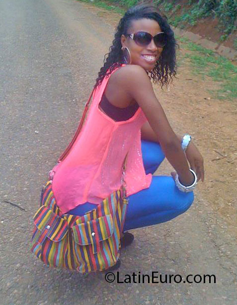 Date this sensual Jamaica girl Azzania from Kingston JM941
