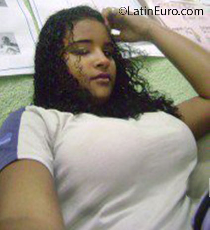 Date this foxy Brazil girl Mariana from Rio De Janeiro BR7445