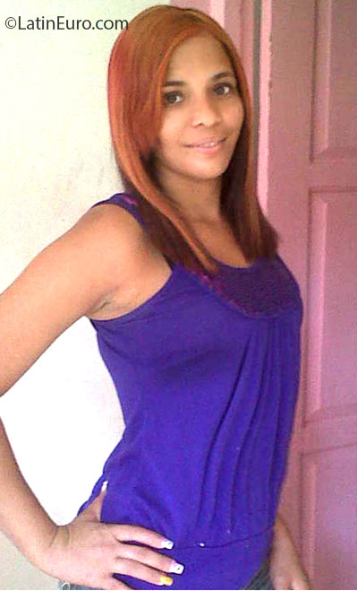 Date this exotic Dominican Republic girl Dionis from Santo Domingo DO14345