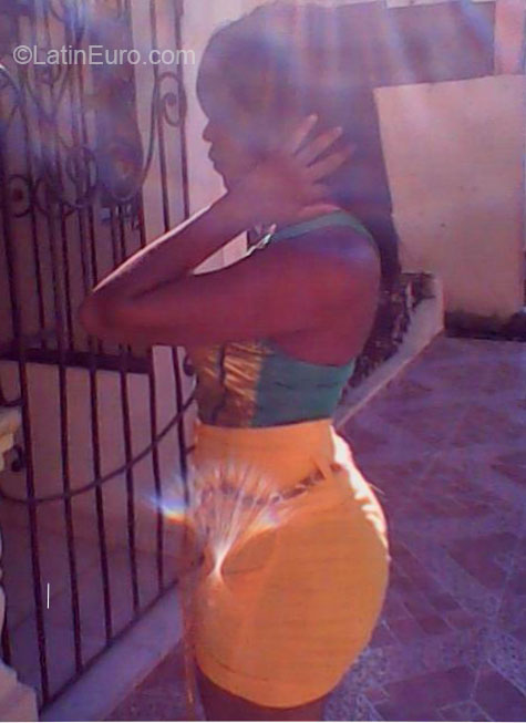 Date this attractive Dominican Republic girl Narcisa from Higuey DO14695