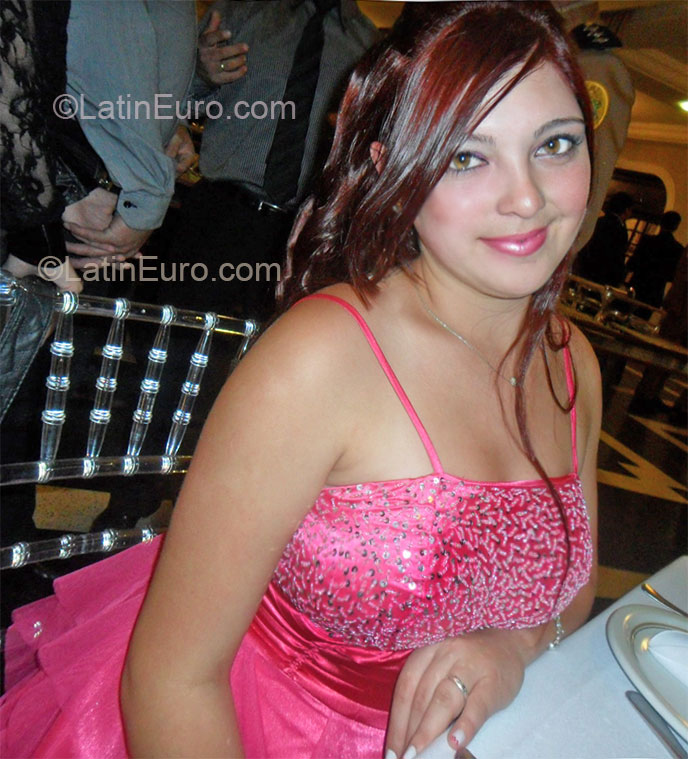 Date this sensual Brazil girl Barbara from Pinhais BR7547