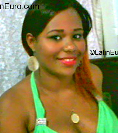 Date this delightful Dominican Republic girl Evanyelina from Santiago DO14806