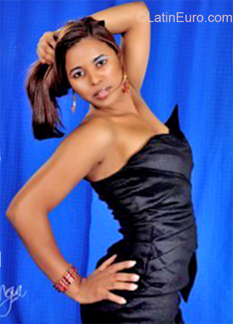 Date this good-looking Dominican Republic girl Marlene from San Pedro De Macoris DO14929