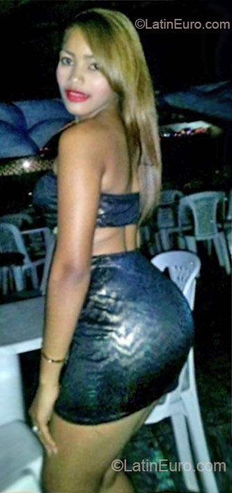 Date this sensual Dominican Republic girl Karen123 from San Francisco De Macoris DO15019