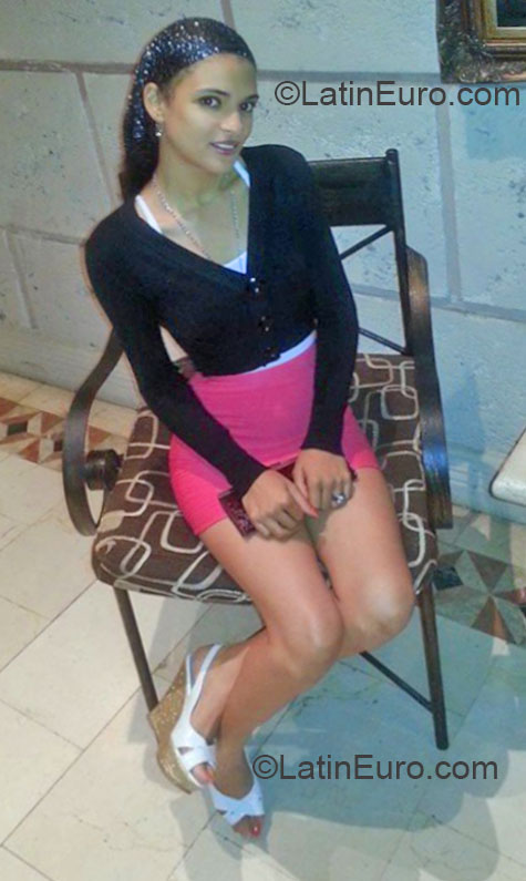 Date this good-looking Dominican Republic girl Ruth from Santiago DO15057