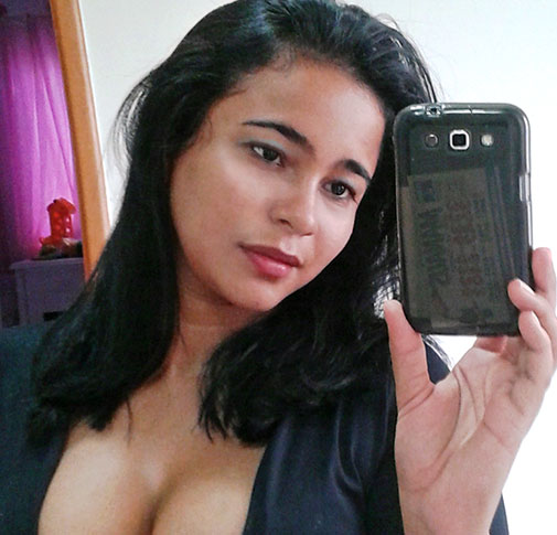 Date this attractive Brazil girl Priscila from Manaus BR7642
