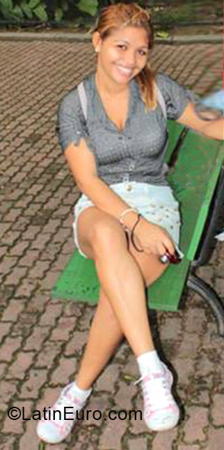Date this hot Brazil girl Aline from Rio de Janeiro BR7705