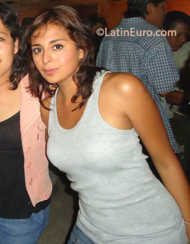 Date this happy Mexico girl Anglica from Queretaro MX1078