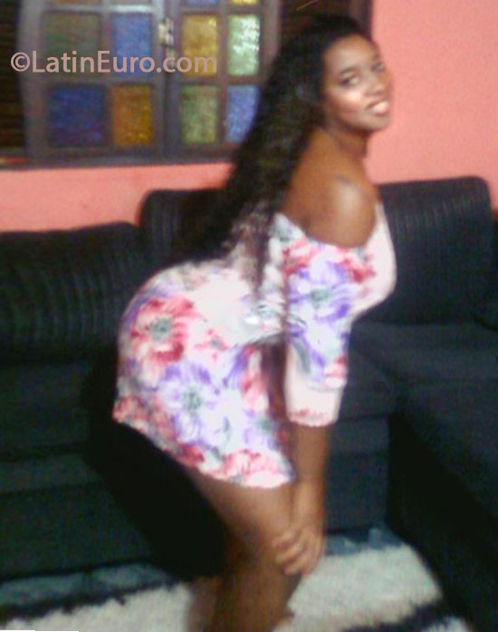 Date this georgeous Brazil girl Karina from Vitoria BR7802