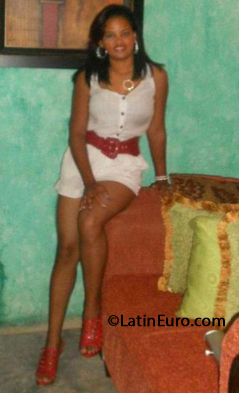 Date this beautiful Dominican Republic girl Wendy from Santiago DO16150