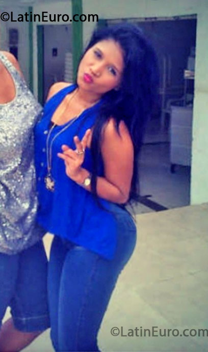 Date this athletic Colombia girl Yeimis from Barranquilla CO13231
