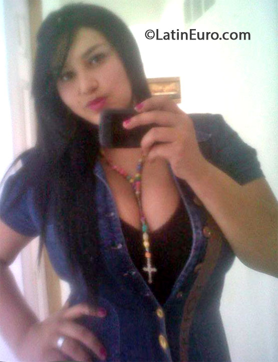 Date this exotic Colombia girl KATERIN from Medellin CO13248