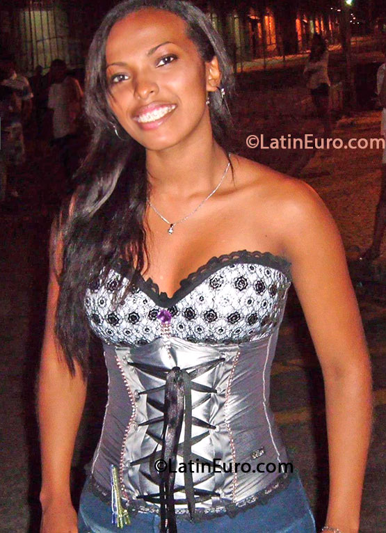 Date this cute Brazil girl Aline from Belem BR7868