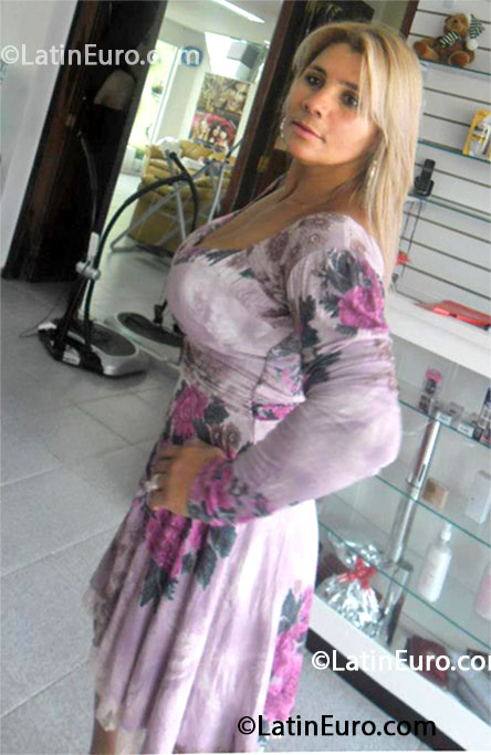 Date this georgeous Brazil girl Cleuza from Curitiba BR7911