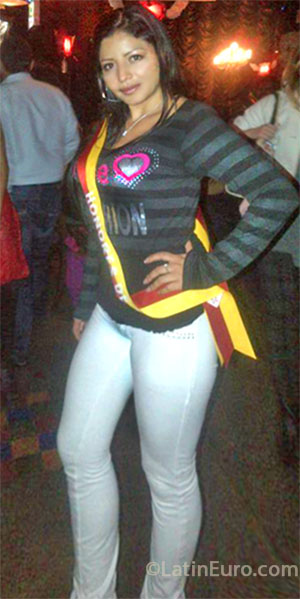 Date this delightful Colombia girl Juliana from Bogota CO13365