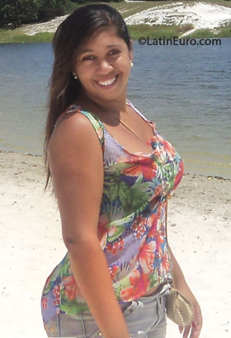 Date this tall Brazil girl Mara from Salvador BR9364