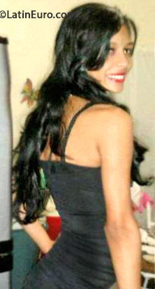 Date this gorgeous Dominican Republic girl Paola from Santiago Rep. Dom DO16789