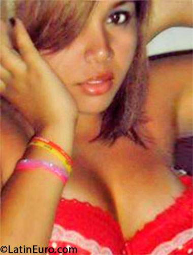 Date this passionate Brazil girl Rayane from Barra De Guaniraba BR8037