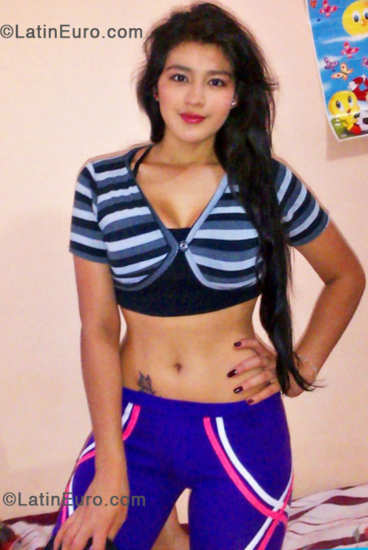 Date this beautiful Colombia girl Alexandra from Cali CO14157