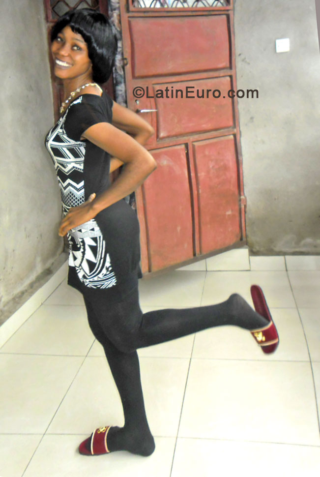 Date this cute Cameroon girl Shelly from Buea CM181