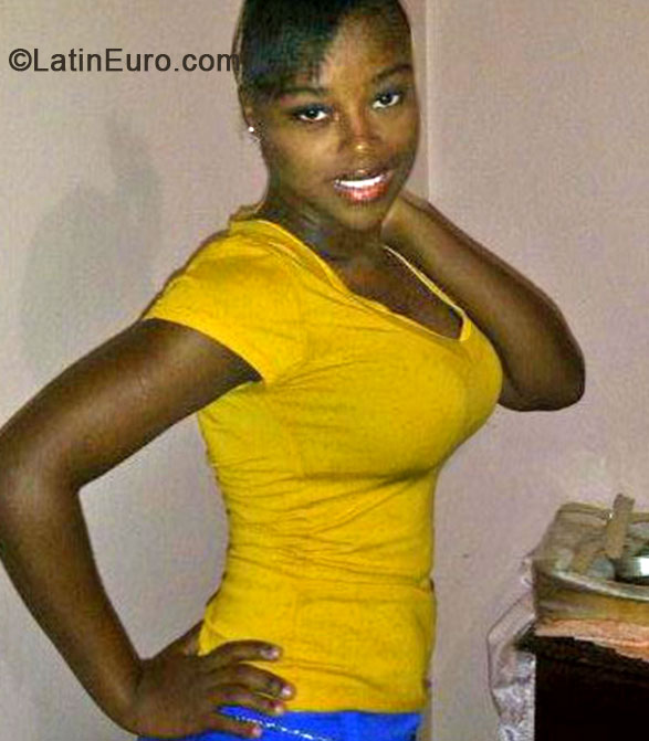 Jamaican girl from tinder sucks image