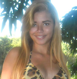 Date this nice looking Brazil girl Debora from Belo Horizonte BR8255