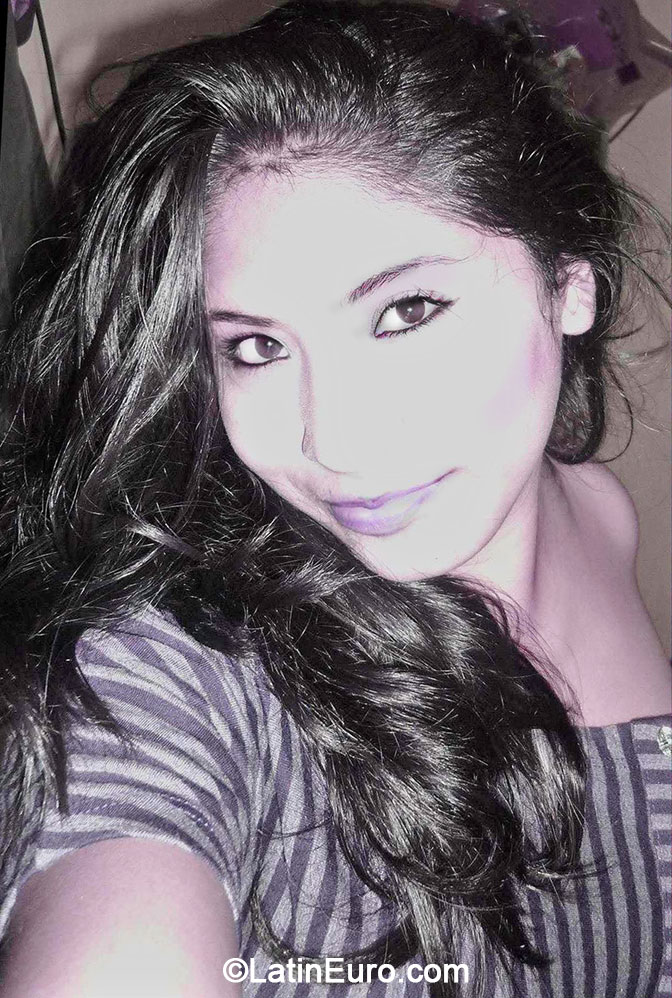 Date this nice looking Peru girl Maricruz from Lima PE849