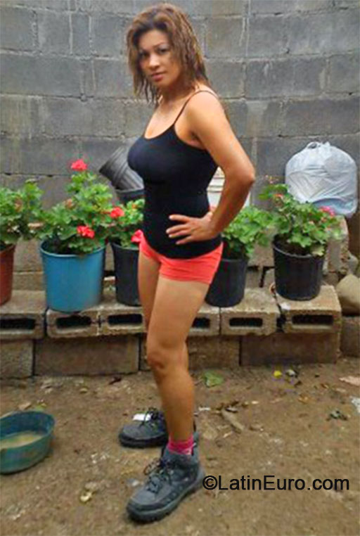 Date this good-looking Costa Rica girl Ali from San Jose CR272