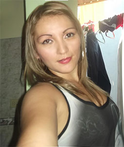 Date this charming Colombia girl Meryiam from Bucaramanga CO14569