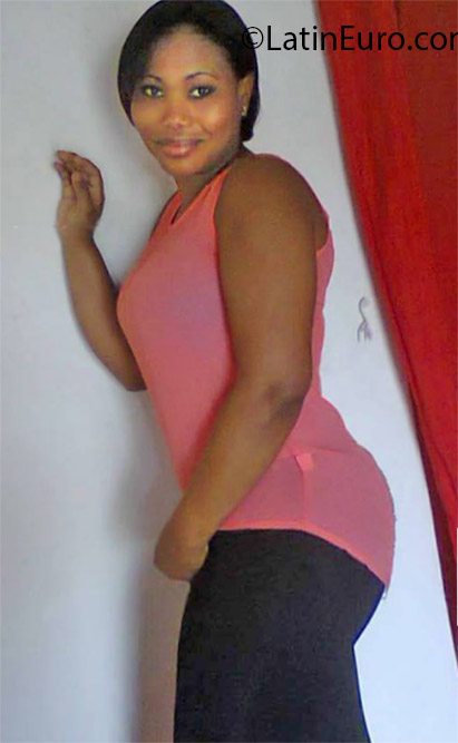 Date this pretty Dominican Republic girl Yudit from San Cristobal DO17954