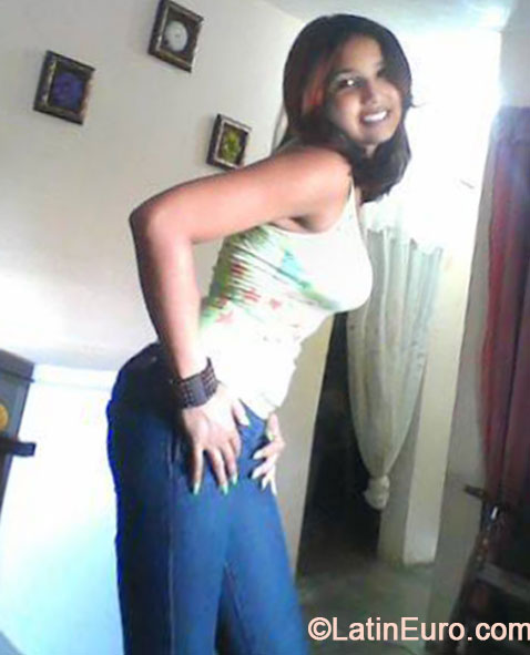 Date this funny Dominican Republic girl Katie from Santo Domingo DO18028