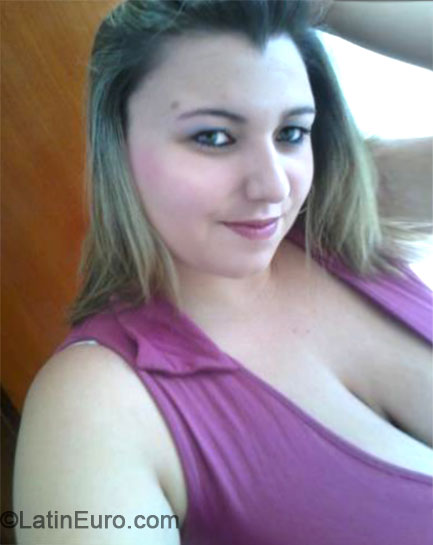 Date this passionate Brazil girl Luciana from Sao Jose Dos Campos BR8432