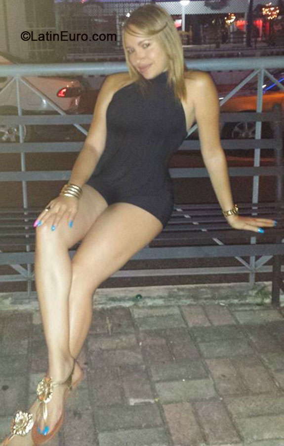 Date this georgeous Dominican Republic girl Hilda lopez from Santiago DO18176