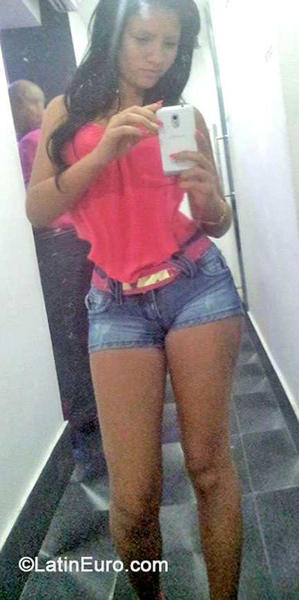 Date this georgeous Dominican Republic girl Jatna from Santo Domingo DO18180