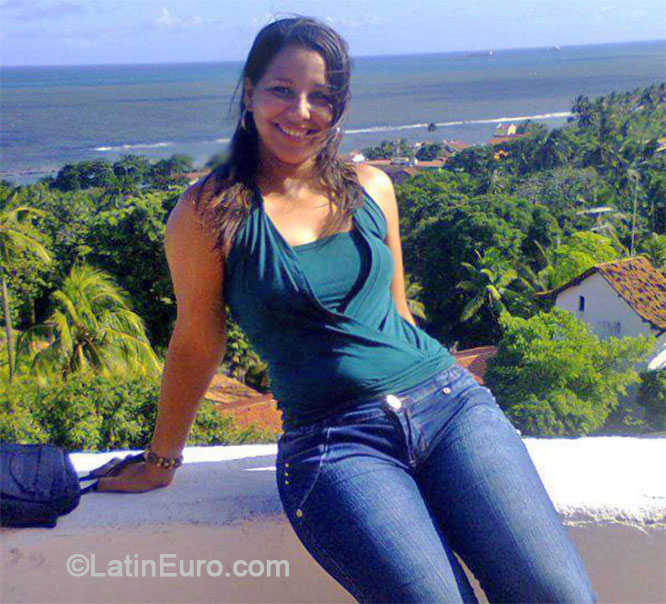 Date this charming Brazil girl Adriana from Paulista BR8727