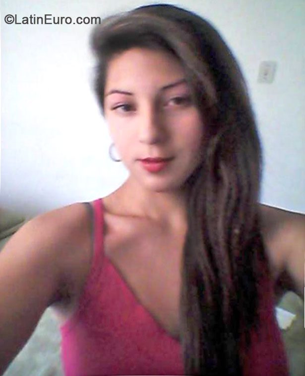 Date this voluptuous Colombia girl Kelly from Bogota CO14701