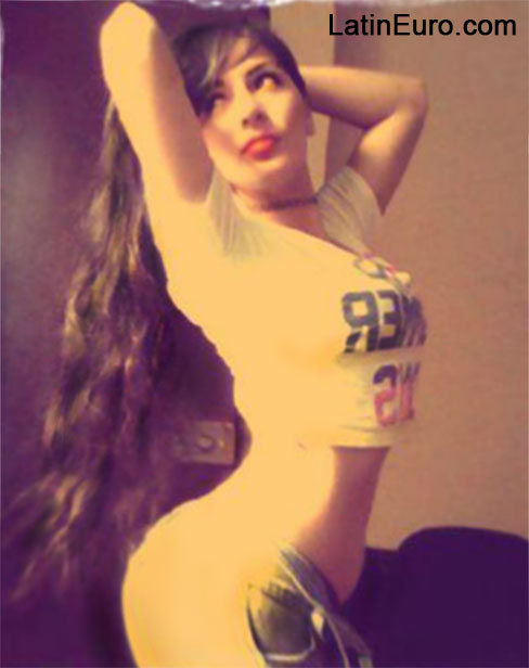 Date this lovely Peru girl Lesly from Lima PE954